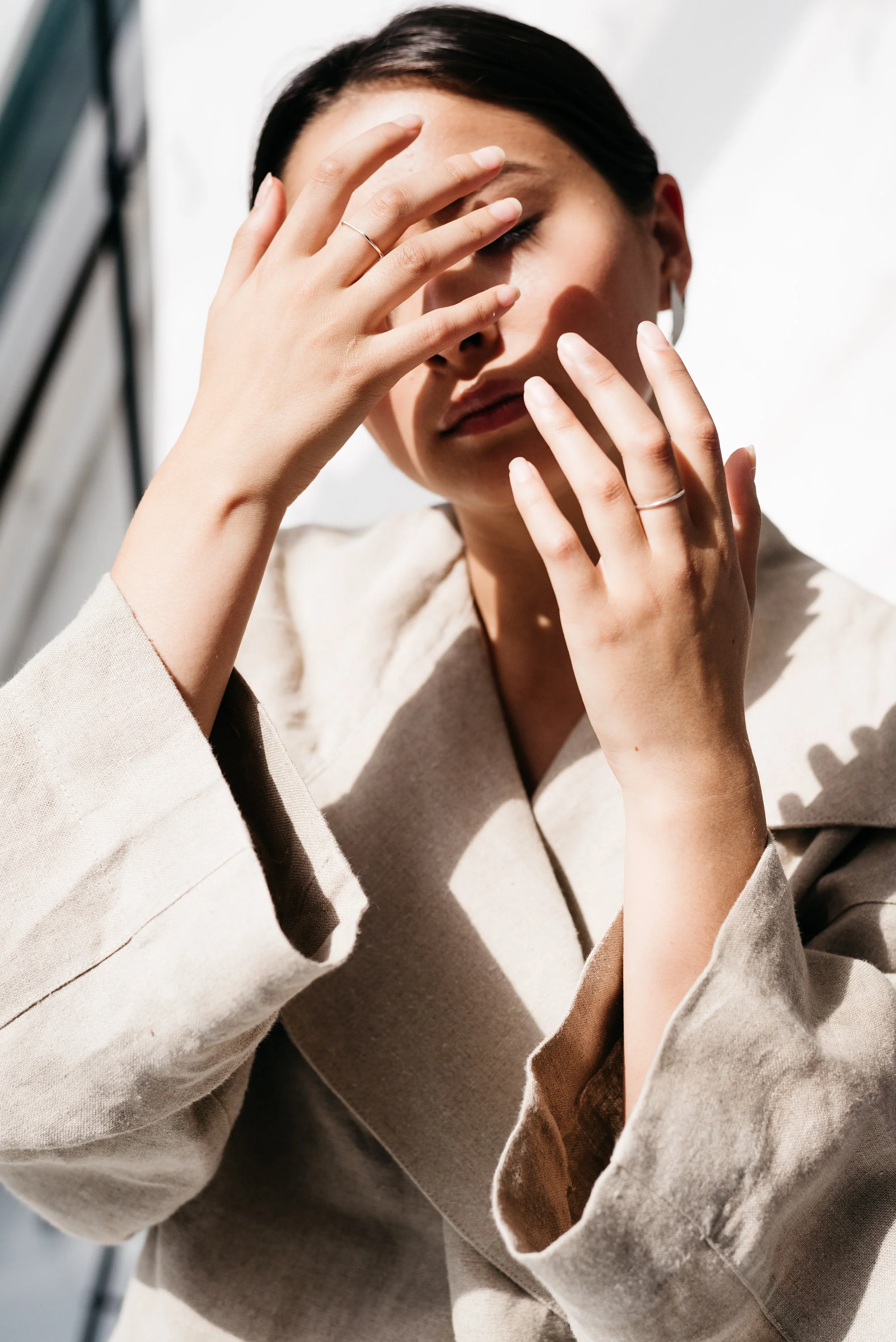 9ct Gold Wave Ring - Image 5