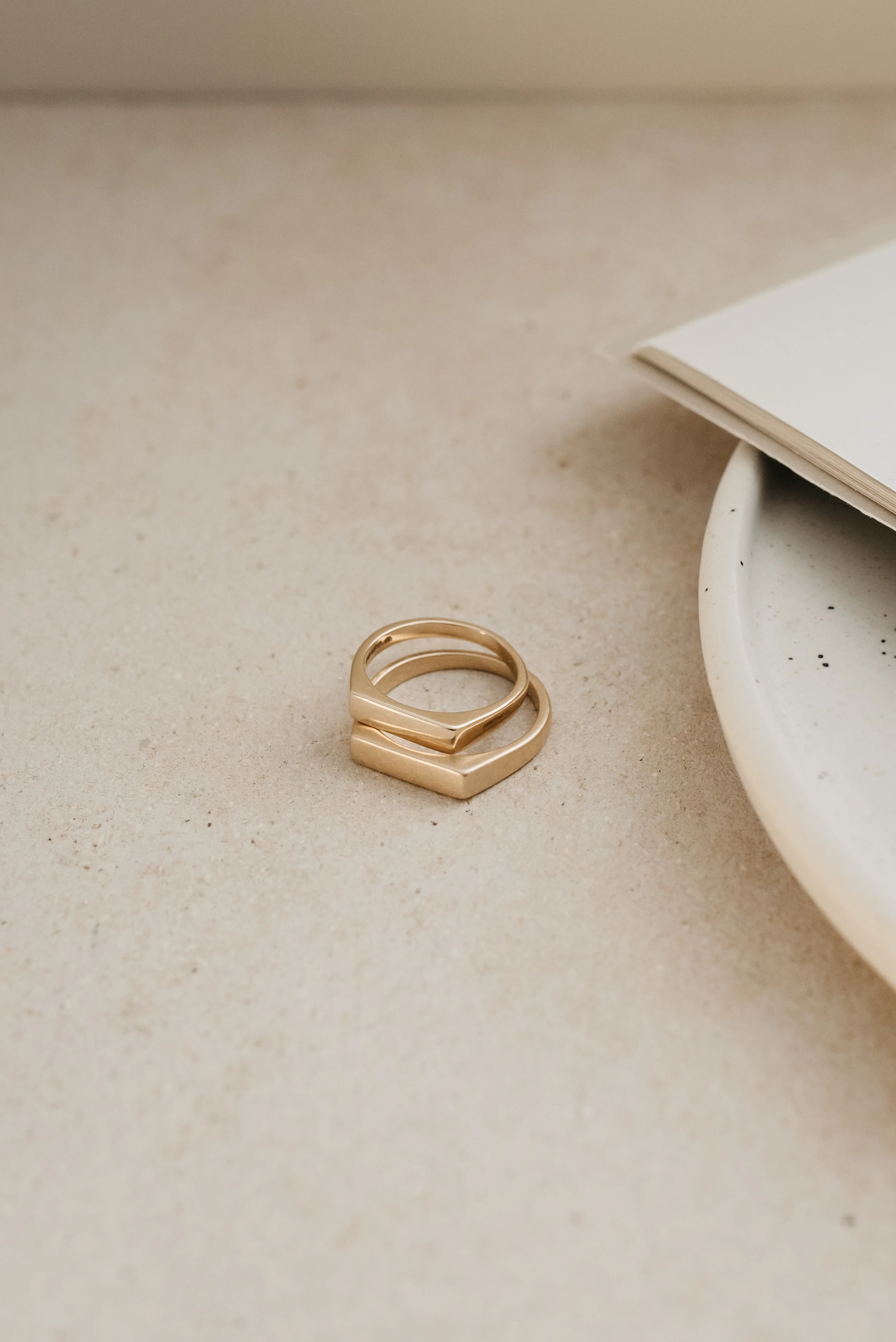 9ct Gold Signet Ring - Image 3