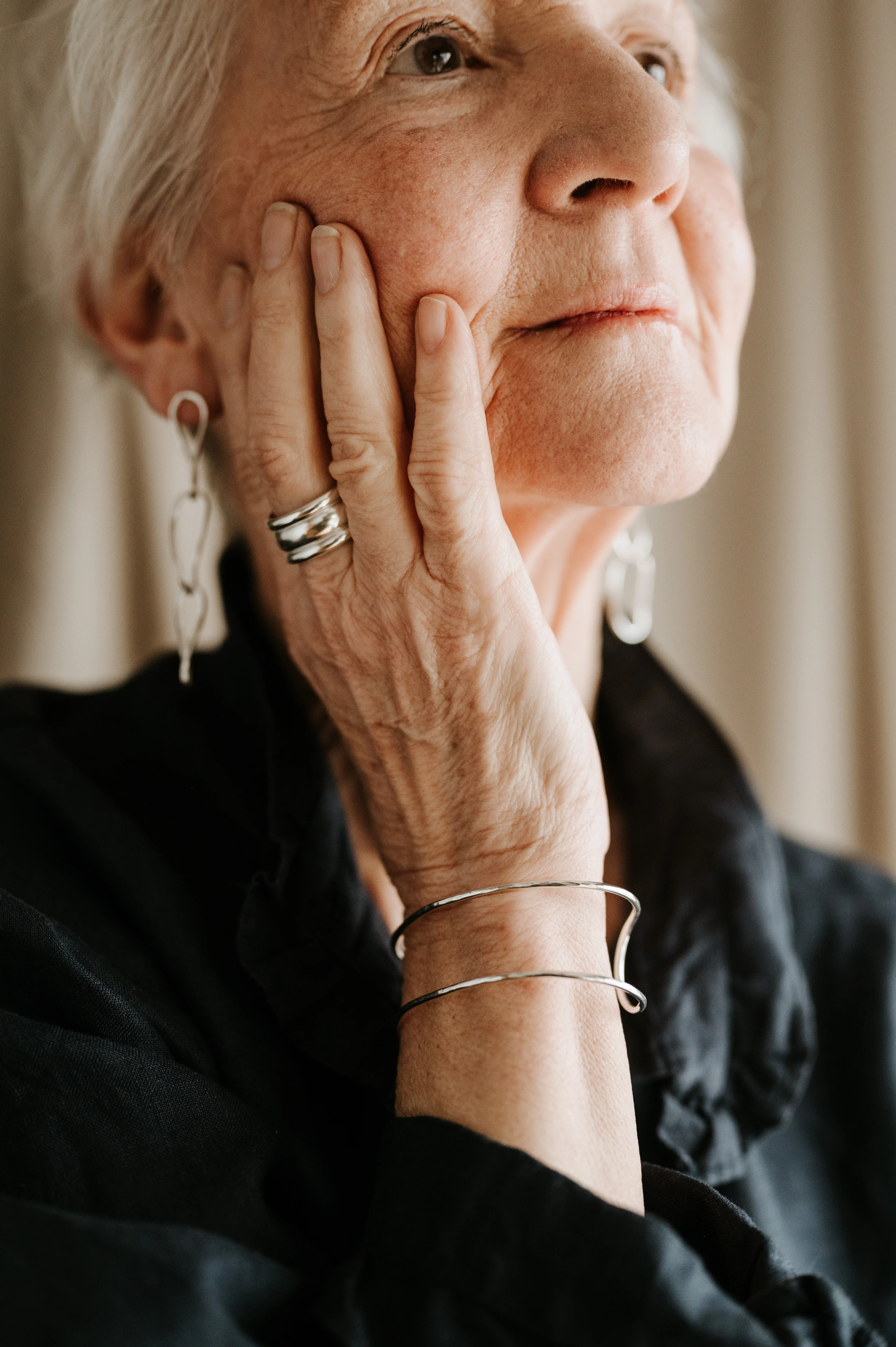 Silver Statement Ripple Ring - Image 7