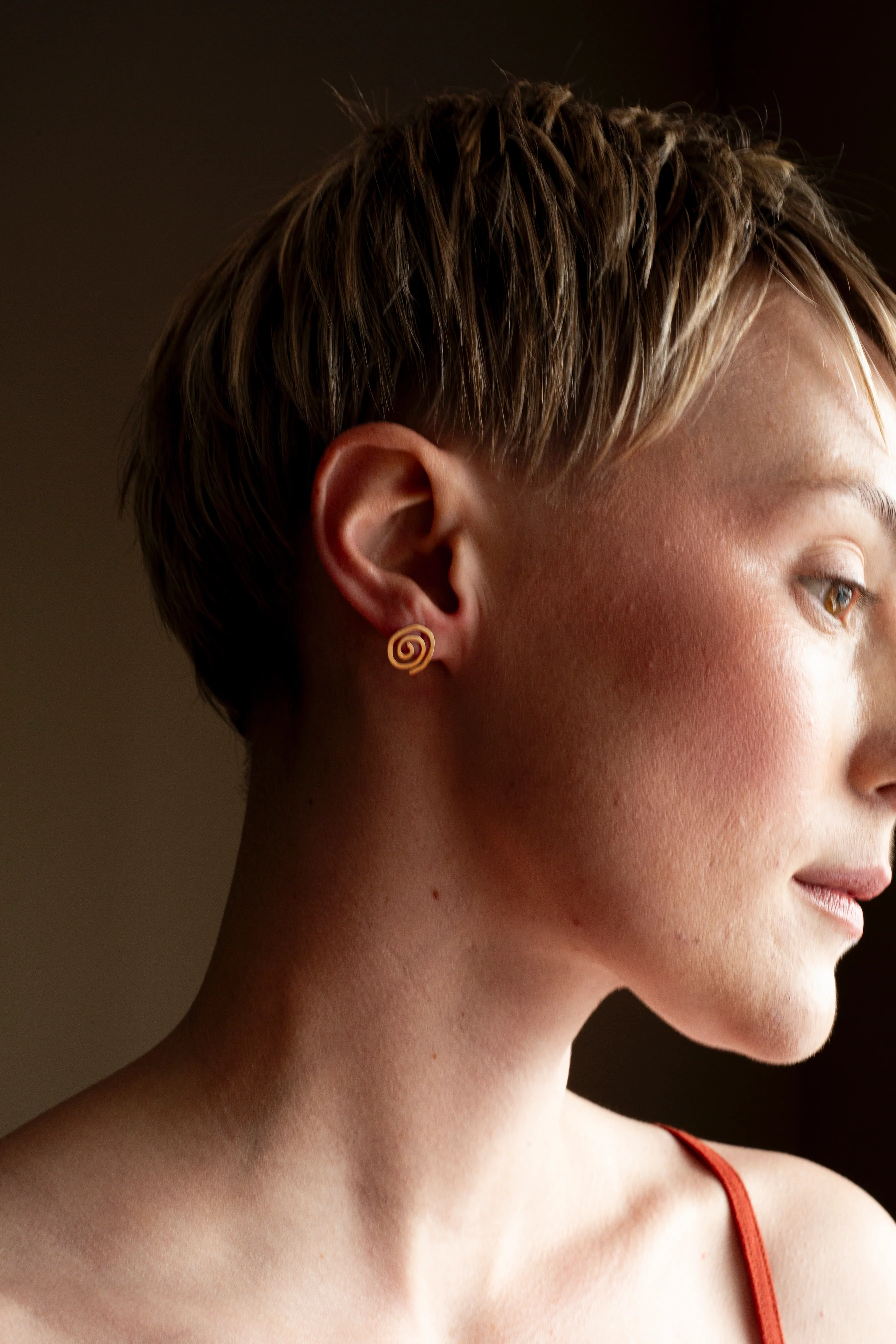 9ct Gold Spiral Studs - Image 4