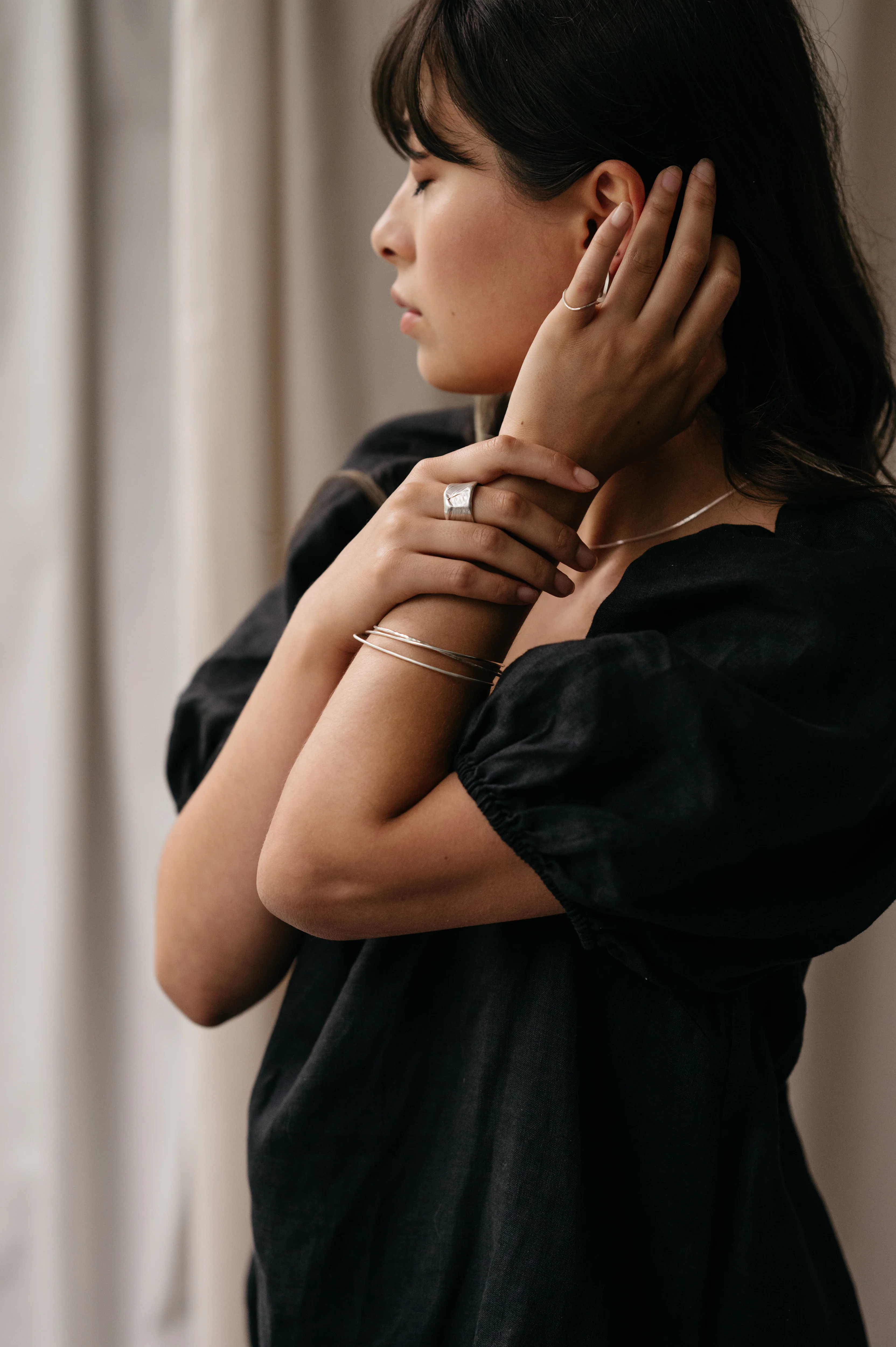 Silver Statement Brush Strokes Ring - Image 5