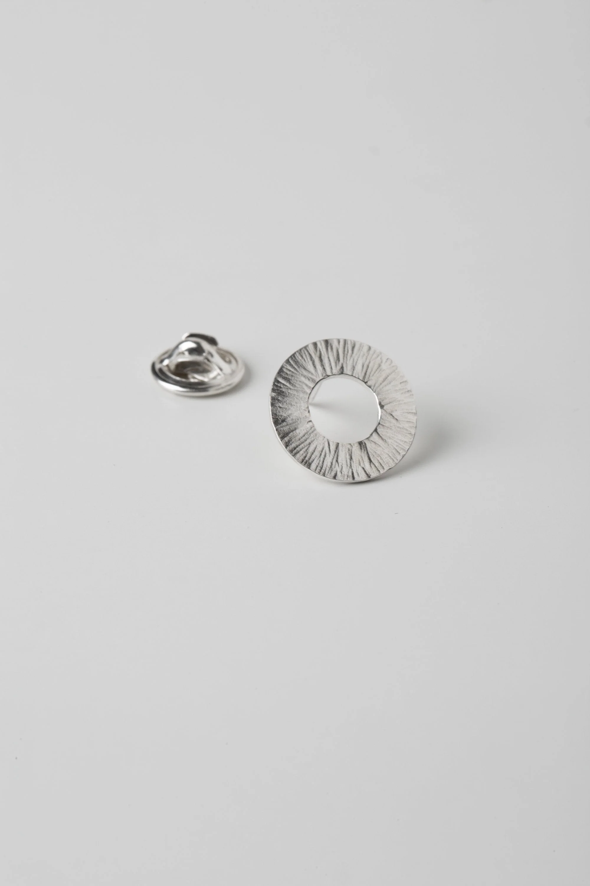 Silver Hammered Mini Round Pin Brooch - Image 3