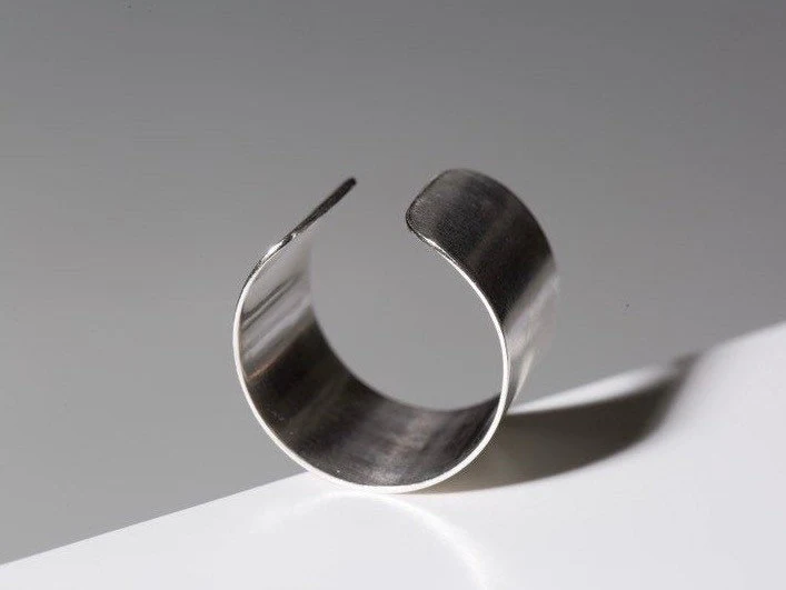 Silver Minimal Gap Ring - Image 4